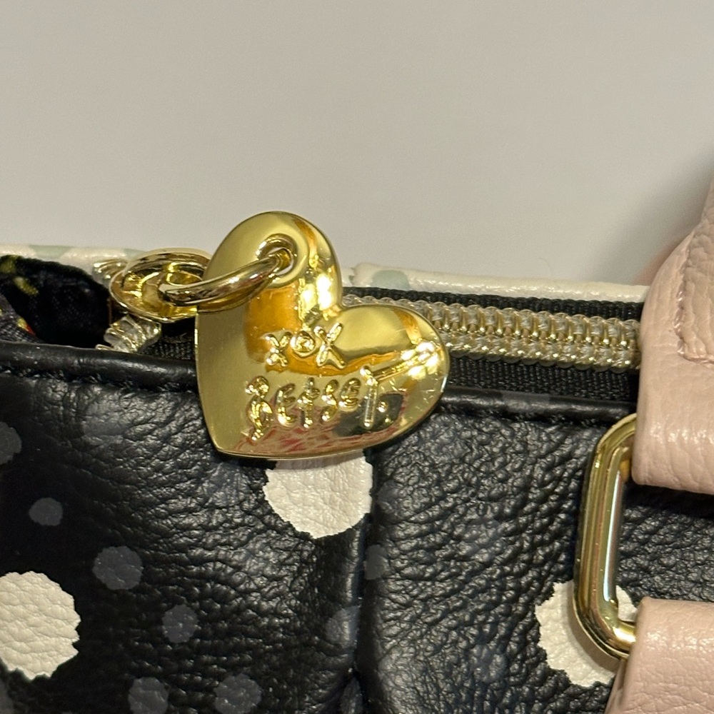 Betsey Johnson Handbag Pink Black Polka Dots W/ Pompon Charm 9”‎ x 7” - Picture 5 of 5